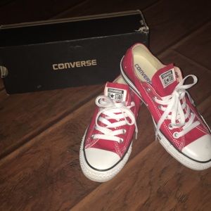 Red Converse/Chucks- low-top style E.U.C.
